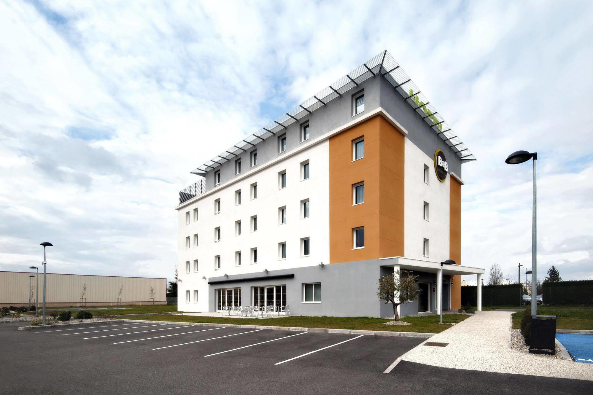 B&B Hotel Lyon Eurexpo Chassieu Exterior photo